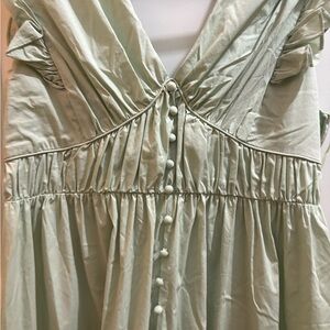 Elegant Light Green Button-Down Dress